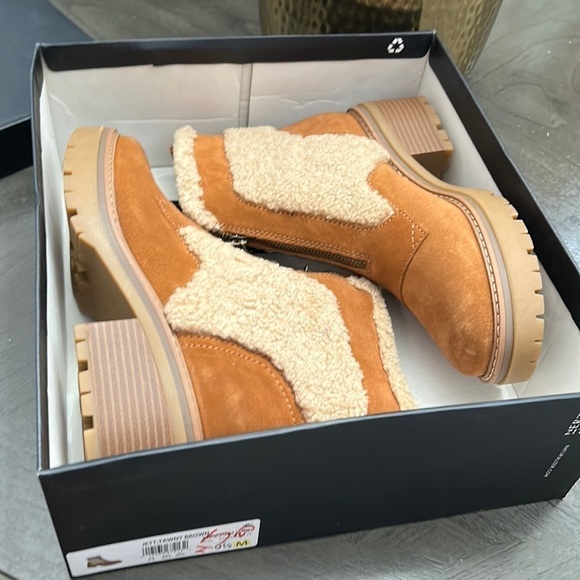 Naturalizer Tawny Brown Jett Suede Boot - Picture 2 of 8